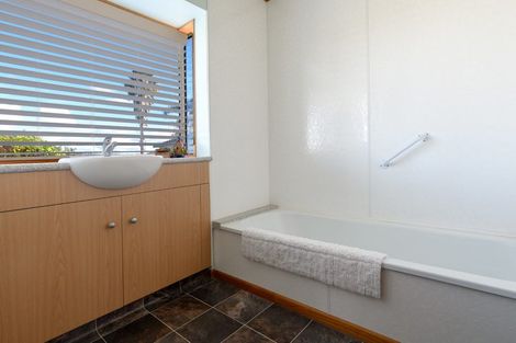 Photo of property in 630 Papamoa Beach Road, Papamoa Beach, Papamoa, 3118