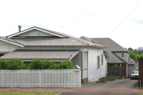 Photo of property in 31a Huia Road, Point Chevalier, Auckland, 1022