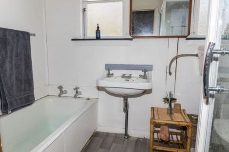 Photo of property in 45 Cadman Road, Dannevirke, 4930