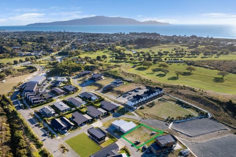 Photo of property in 14 Mirek Street, Waikanae, 5036