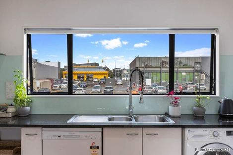 Photo of property in 9/17a Delta Avenue, New Lynn, Auckland, 0600