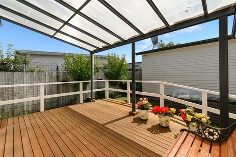 Photo of property in 11 Kamahi Crescent, Papamoa Beach, Papamoa, 3118
