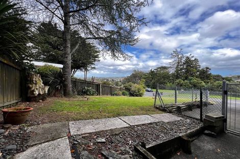 Photo of property in 1/27 Midgley Road, West Harbour, Auckland, 0618