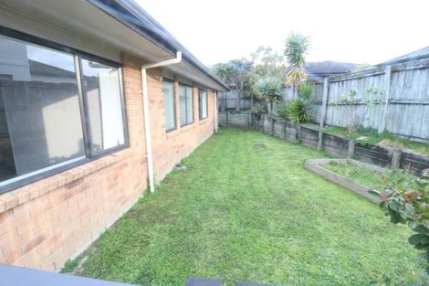 Photo of property in 12 Thomas Hamer Place, Greenhithe, Auckland, 0632