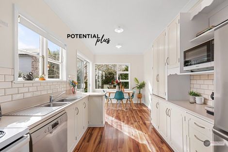 Photo of property in 15 Pearce Crescent, Taita, Lower Hutt, 5011