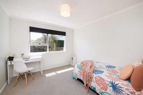 Photo of property in 20 Newton Place, Westbrook, Palmerston North, 4412