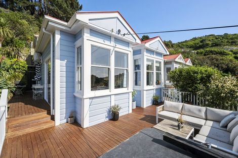 Photo of property in 34 Freeling Street, Island Bay, Wellington, 6023