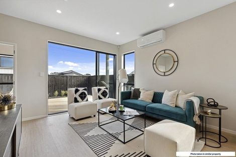 Photo of property in 29 Paretao Street, Massey, Auckland, 0614
