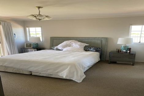 Photo of property in 31 Waiwherowhero Drive, St Andrews, Hamilton, 3200