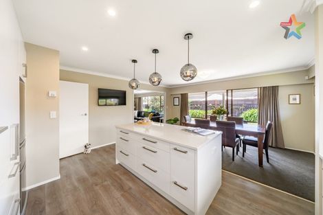 Photo of property in 25 Waddington Drive, Naenae, Lower Hutt, 5011