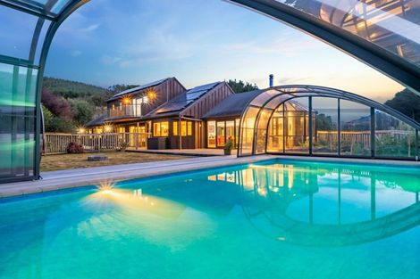 Photo of property in 650 Makara Road, Makara, Karori, 6972