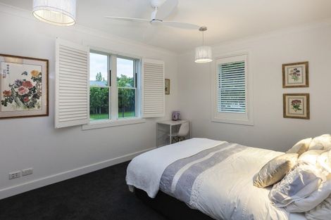 Photo of property in 11 Pentlow Place, Fendalton, Christchurch, 8052