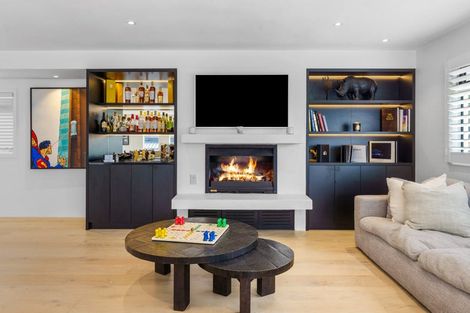 Photo of property in 15 The Strand, Takapuna, Auckland, 0622