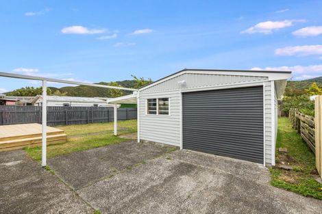 Photo of property in 76 Peel Place, Wainuiomata, Lower Hutt, 5014
