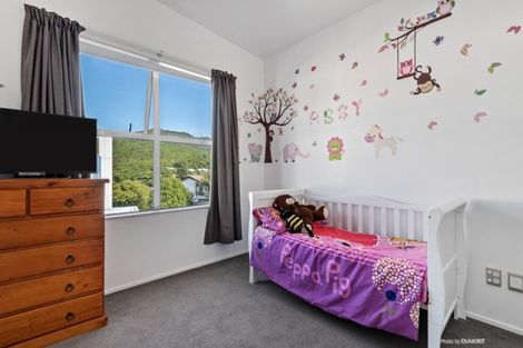 Photo of property in 75 Saddleback Grove, Karori, Wellington, 6012