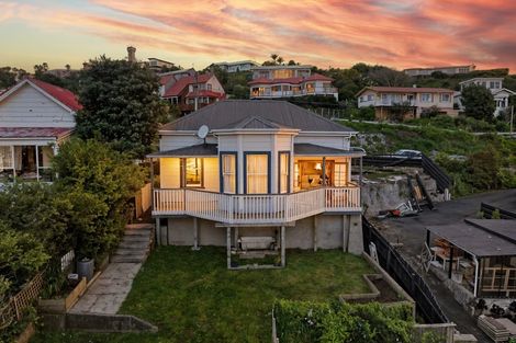 Photo of property in 32 Hipango Terrace, Durie Hill, Whanganui, 4500