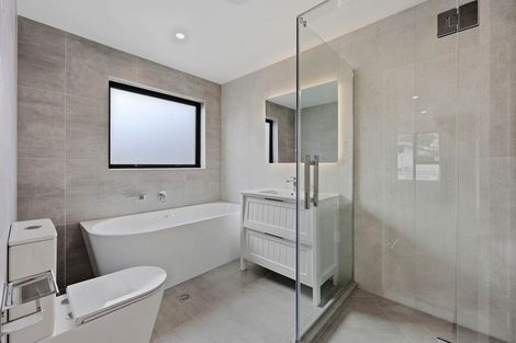 Photo of property in 71 Salamanca Road, Sunnynook, Auckland, 0620