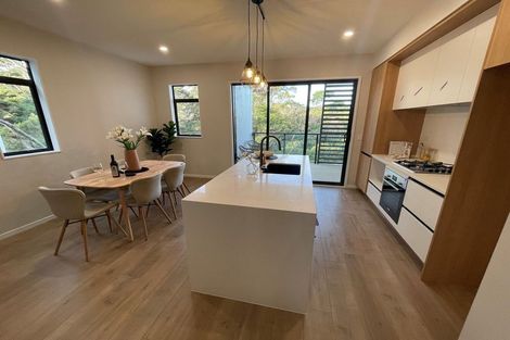 Photo of property in 2/10b Huka Road, Birkenhead, Auckland, 0626