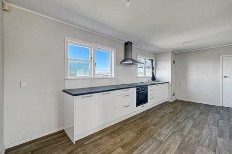 Photo of property in 26-28 Matipo Street, Castlecliff, Whanganui, 4501