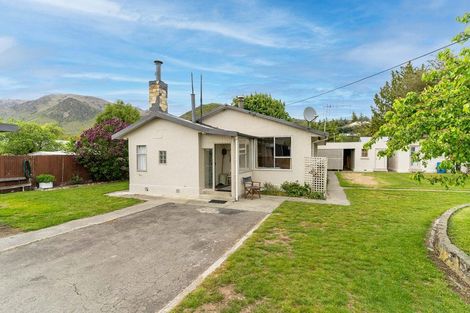 Photo of property in 8a Sutherland Road, Omarama, 9412