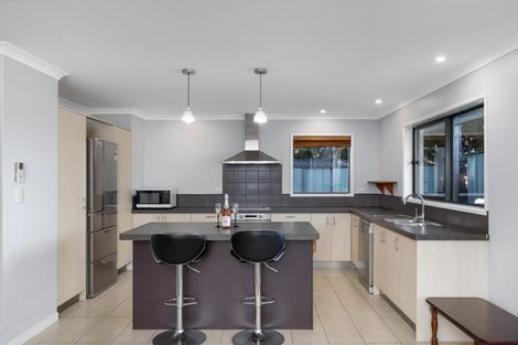 Photo of property in 10 Bransley Grove, Katikati, 3129