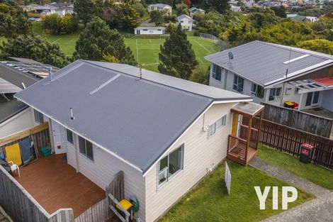 Photo of property in 13a Colchester Crescent, Newlands, Wellington, 6037