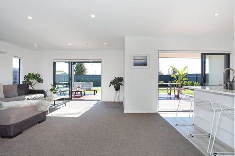 Photo of property in 7b Terrace Street, Marton, 4710