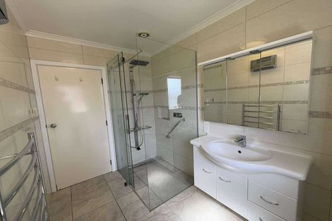 Photo of property in 10 Rosebank Avenue, Avalon, Lower Hutt, 5011