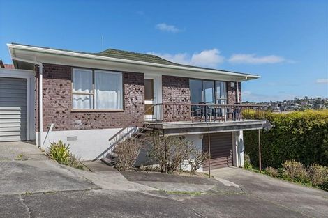Photo of property in 2/36 Shanaway Rise, Hillcrest, Auckland, 0627