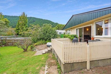 Photo of property in 9 Tararua Street, Paraparaumu, 5032