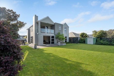 Photo of property in 31 Linkwater Way, Parklands, Christchurch, 8083