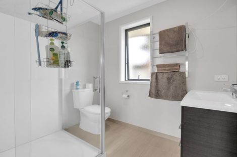 Photo of property in 63 Darlington Street, Ngatea, 3503