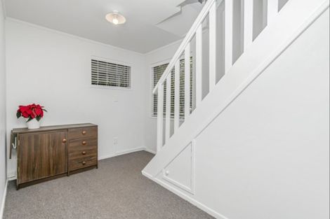 Photo of property in 10 Evan Street, Belmont, Auckland, 0622