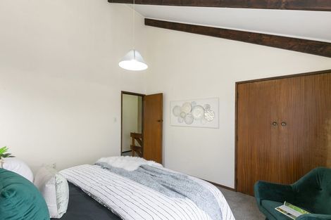 Photo of property in Lynbrae Court Flats, 17/4 Dr Taylor Terrace, Johnsonville, Wellington, 6037