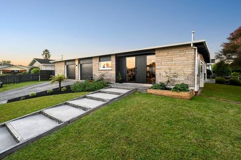 Photo of property in 11 Hillary Street, Chedworth, Hamilton, 3210