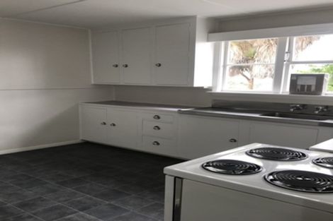 Photo of property in 2/51 Saint Johns Street, Woolston, Christchurch, 8062