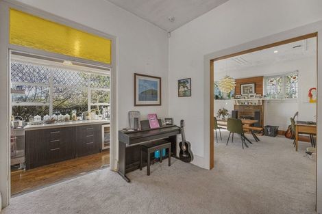 Photo of property in 20 Hargest Crescent, Saint Kilda, Dunedin, 9012