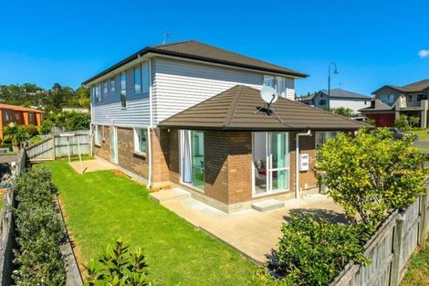 Photo of property in 35 Aberley Road, Schnapper Rock, Auckland, 0632