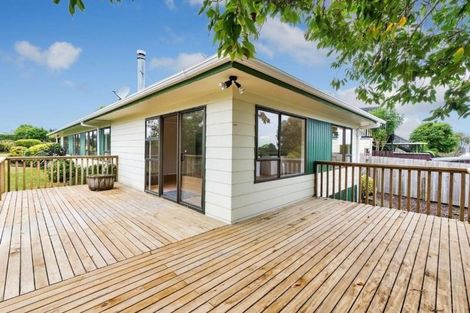 Photo of property in 12 Cemetery Road, Waiuku, 2123