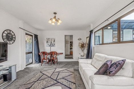 Photo of property in 18 Godwin Crescent, College Estate, Whanganui, 4500