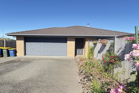 Photo of property in 53 Makora Road, Massey, Auckland, 0614