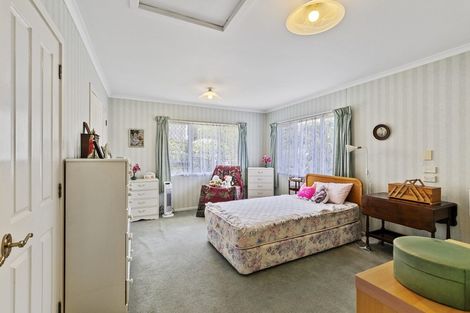 Photo of property in 18 Lane Road, Weymouth, Auckland, 2103