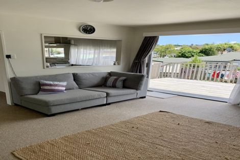Photo of property in 91 Farquhar Road, Glendene, Auckland, 0602