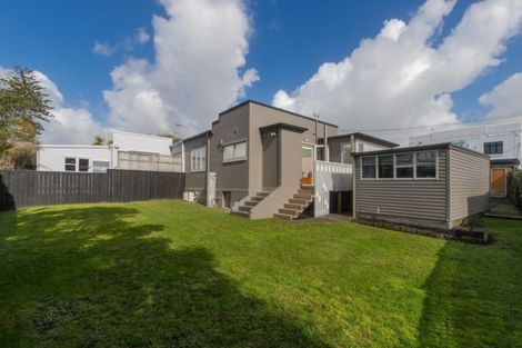 Photo of property in 491 Point Chevalier Road, Point Chevalier, Auckland, 1022