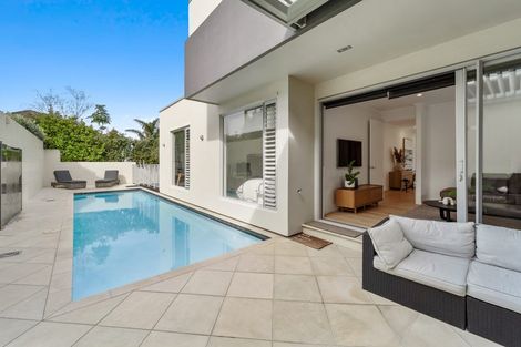 Photo of property in 33a Churchill Road, Murrays Bay, Auckland, 0630