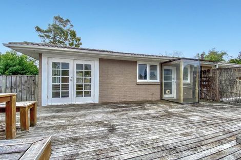 Photo of property in 32 Cardiff Road, Pakuranga, Auckland, 2010