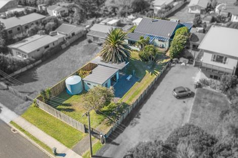 Photo of property in 22 Kent Avenue, Waitarere Beach, Levin, 5510