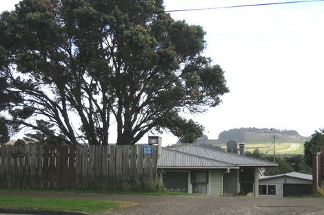 Photo of property in 71 Driver Crescent, Cannons Creek, Porirua, 5024