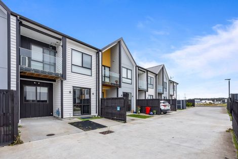 Photo of property in 75 Papatupu Way, Kumeu, 0810