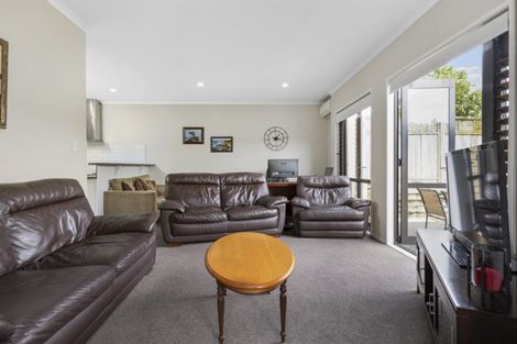 Photo of property in 44/11 The Avenue, Albany, Auckland, 0632